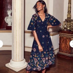 LAST CHANCE! Donating 4/15 Boden Emilie dress 12L navy v-neck tie waist floral